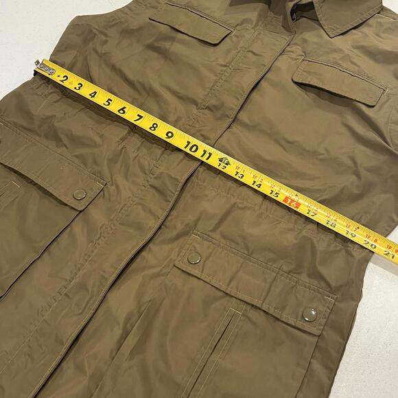 Athleta Boundless Vest Olive Green NWOT Medium Water Repellent - Picture 5 of 8